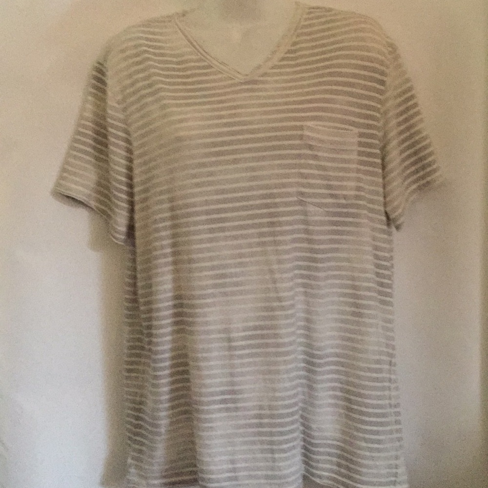 Helix’s v-neck tee shirt